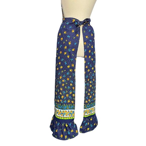 Vintage Full Length Apron with Pockets - Picture 6 of 11